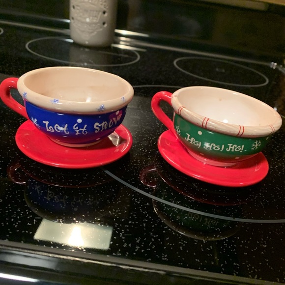 Set of 2 Avon Christmas Glass Coffee Mugs Decor - Picture 12 of 12